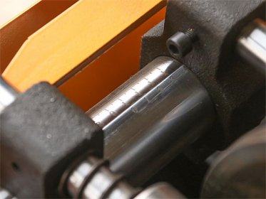 什么才是經(jīng)濟實惠的滾絲機？